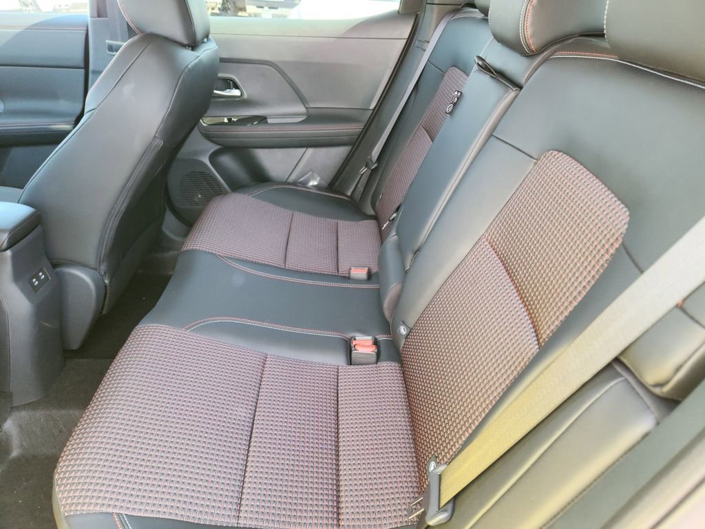 New 2025 Nissan Kicks SR w/ Illumination Package image 11