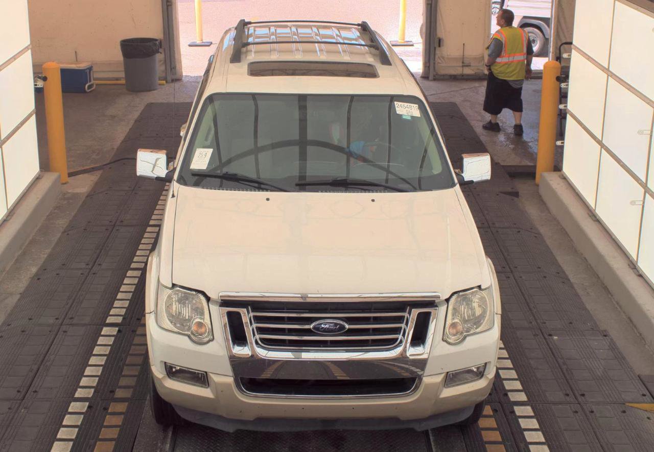 Used 2010 Ford Explorer Eddie Bauer RWD image 2