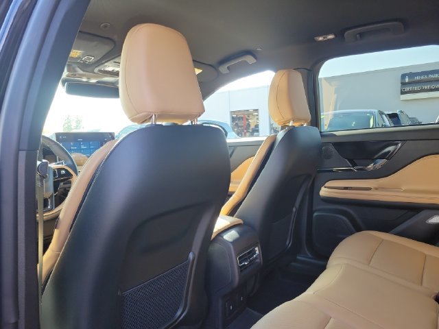 Used 2023 Lincoln Corsair Reserve AWD/4WD image 24