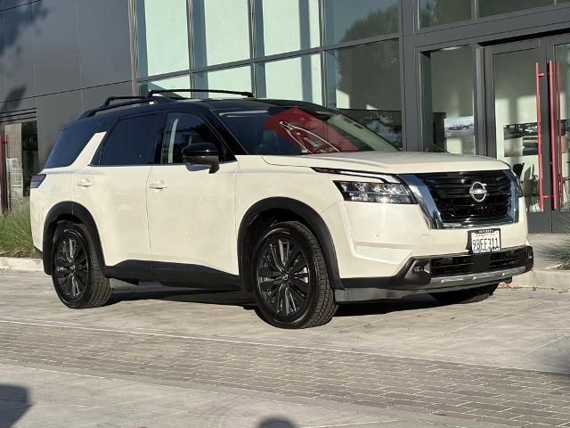 Certified 2022 Nissan Pathfinder SL