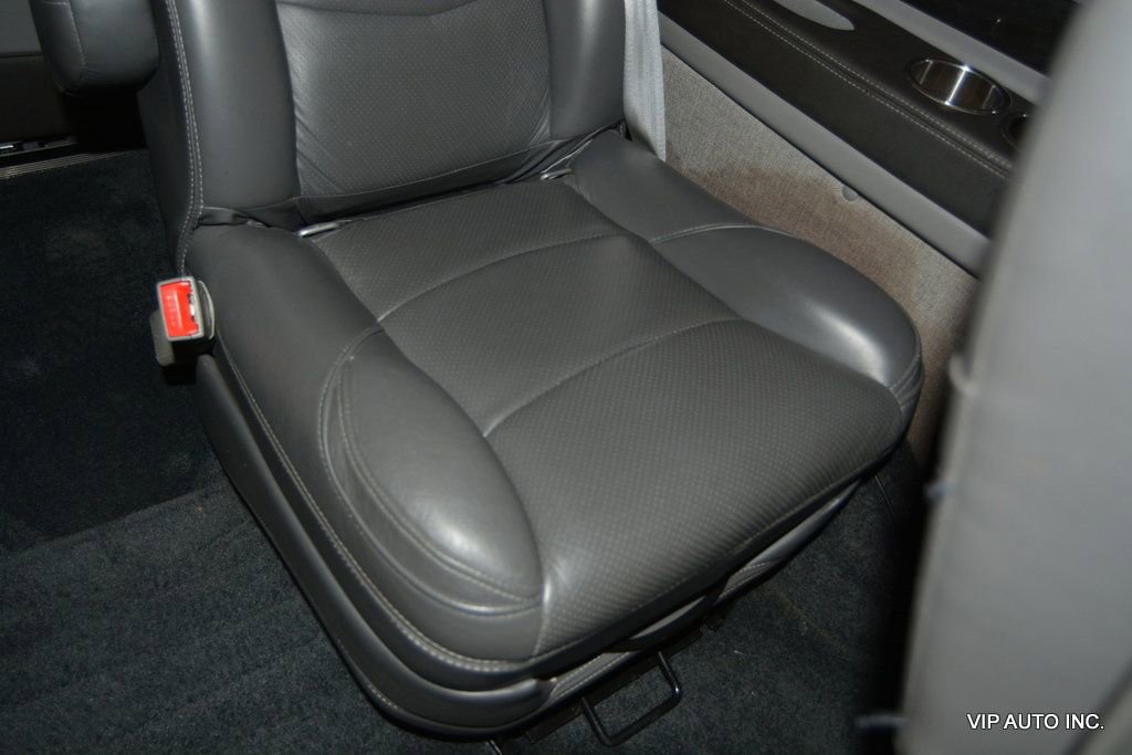 Used 2020 GMC Savana 2500 Extended w/ Enhanced Convenience Package image 42