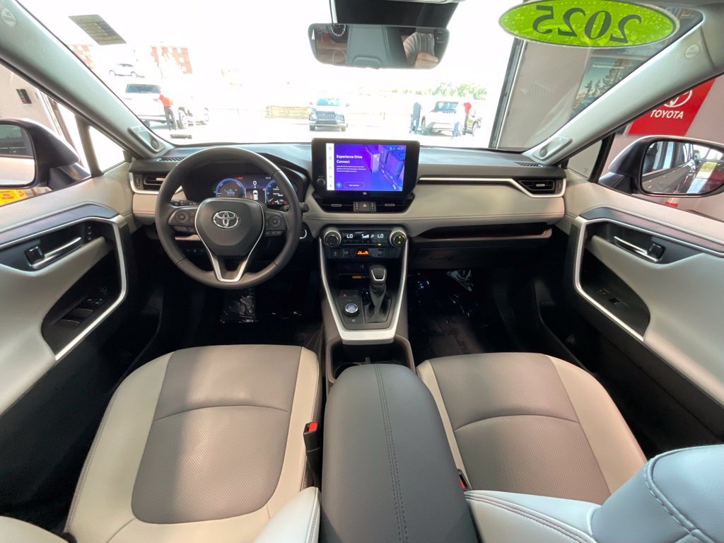 Certified 2025 Toyota RAV4 Limited w/ Advanced Technology Package AWD/4WD image 8