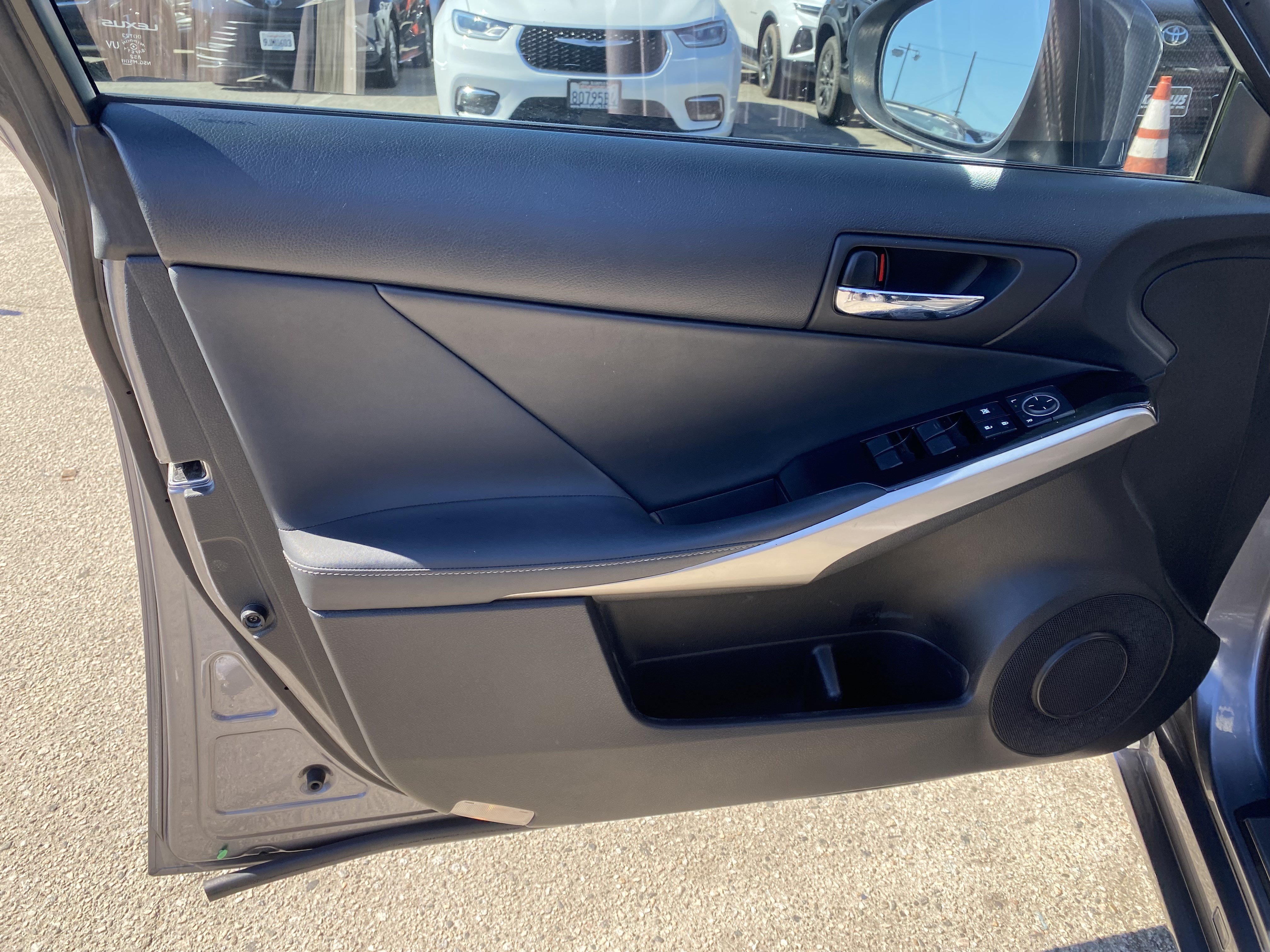 Used 2016 Lexus IS 200t RWD image 13