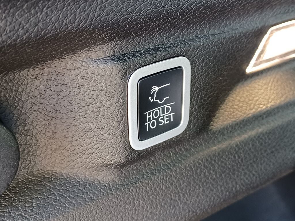 New 2026 Jeep Grand Cherokee L 4WD image 30