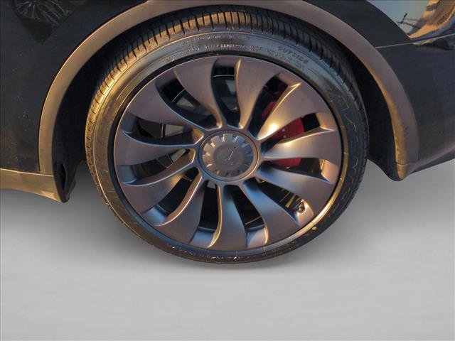 Used 2024 Tesla Model Y Performance image 26