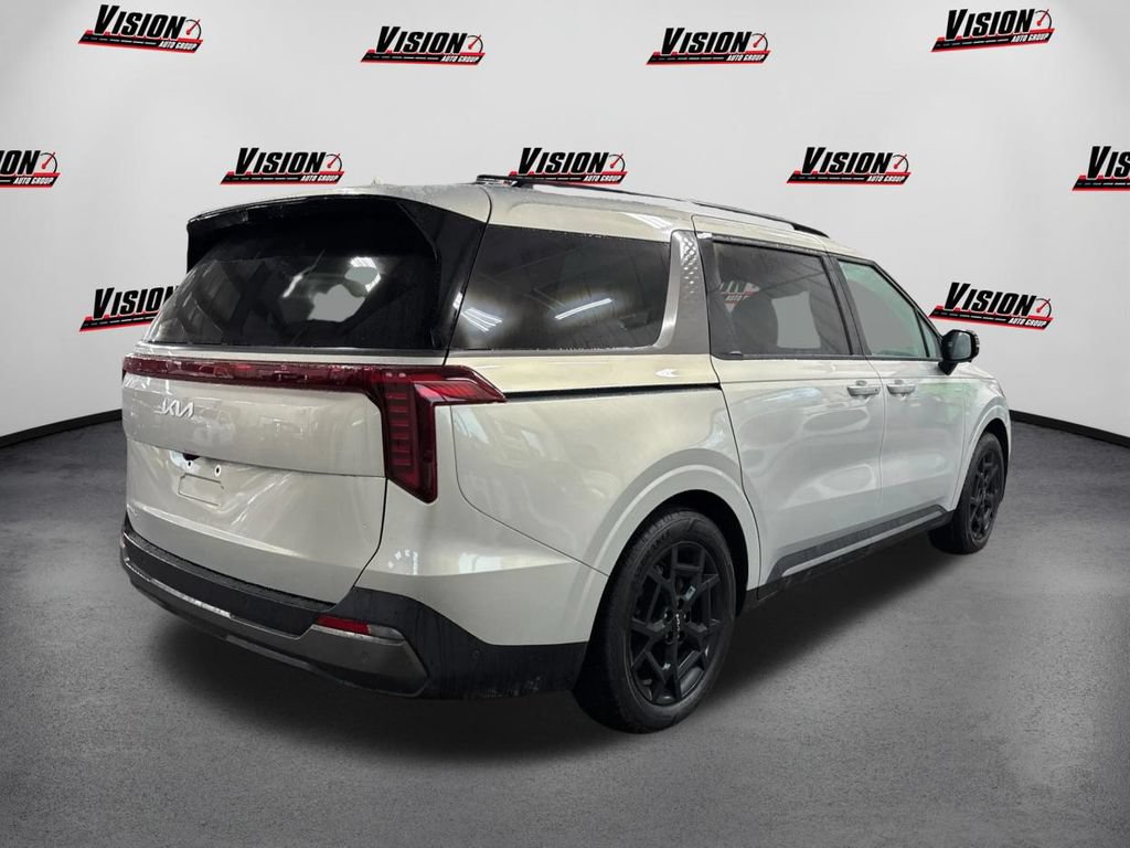 New 2025 Kia Carnival SX Prestige FWD image 5