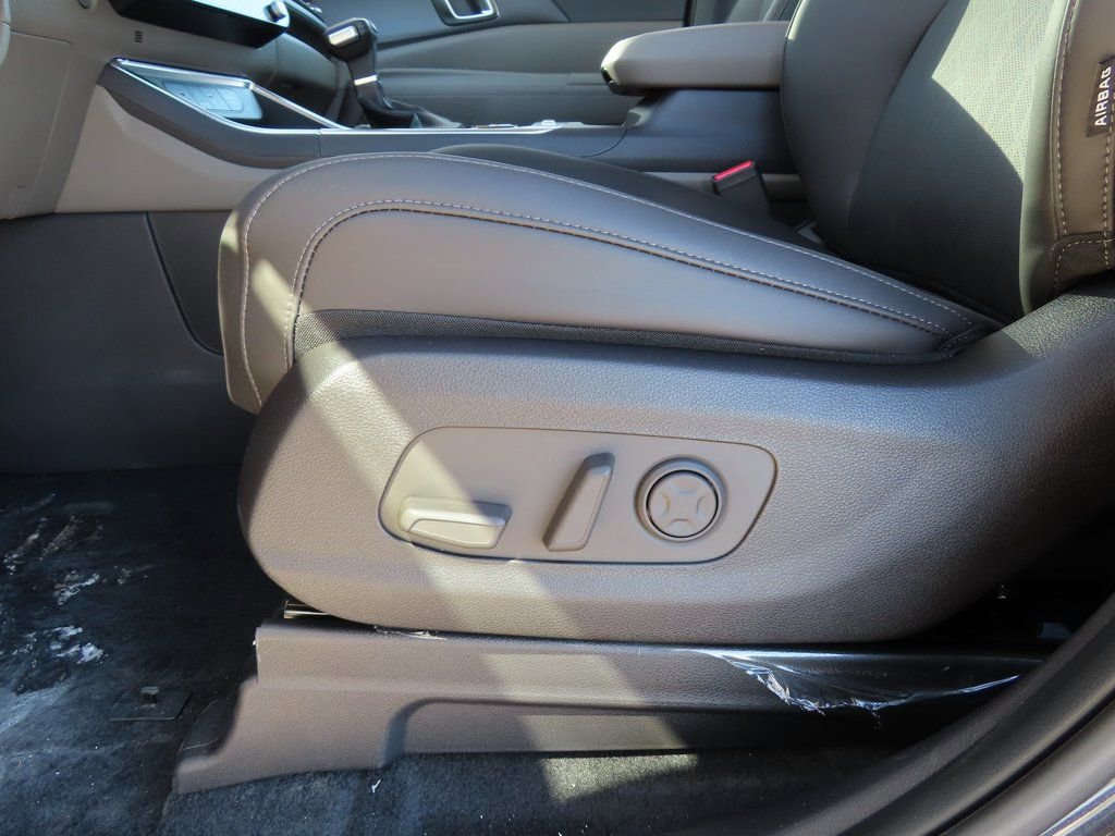 New 2026 Kia Carnival EX image 9