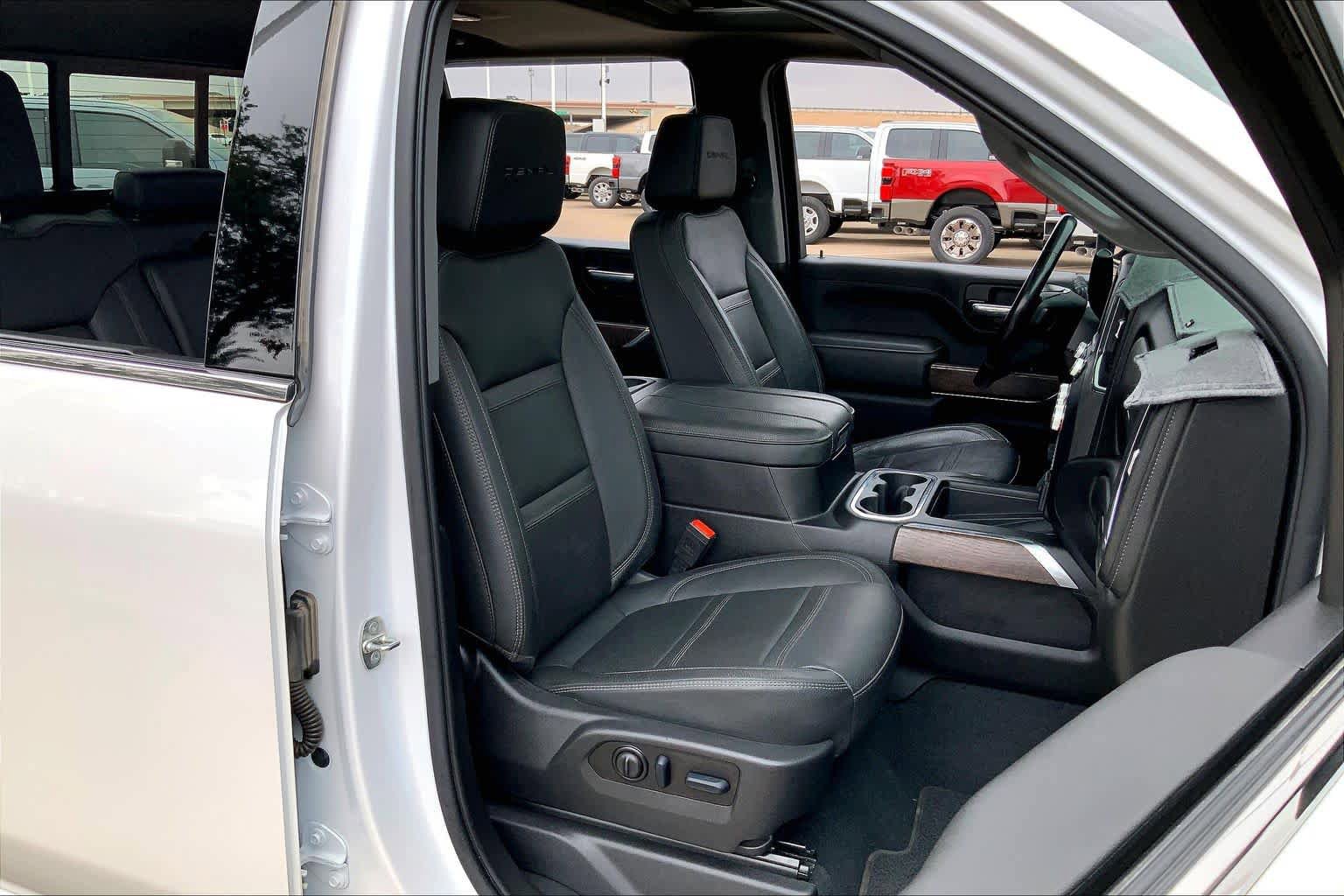 Used 2023 GMC Sierra 2500 Denali w/ Denali Ultimate Package AWD/4WD image 9