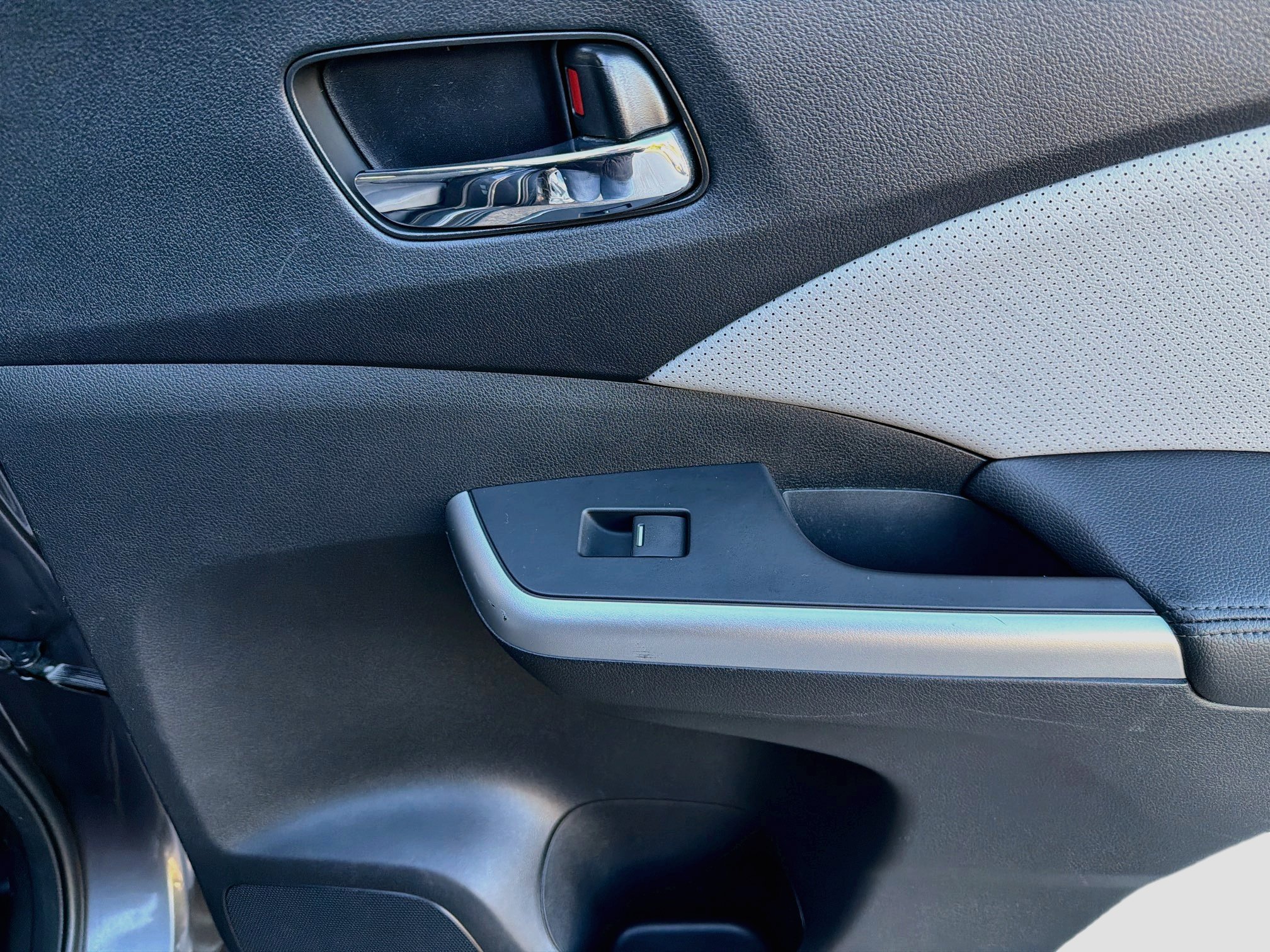 Used 2016 Honda CR-V EX-L image 29