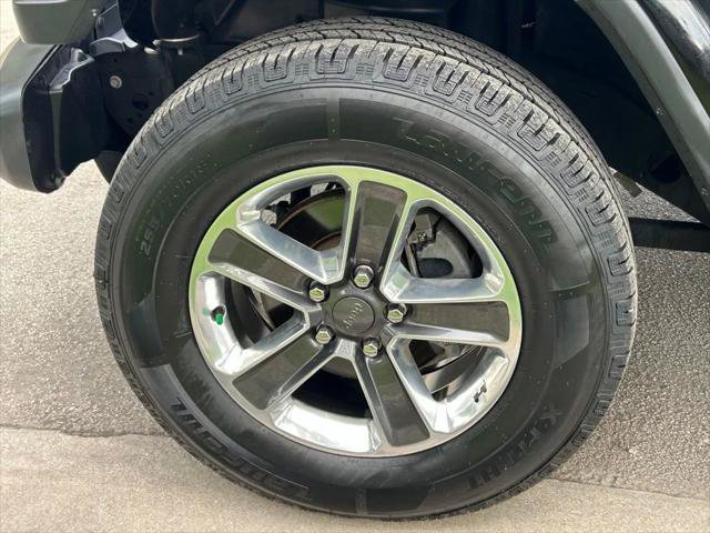Certified 2018 Jeep Wrangler Unlimited Sahara AWD/4WD image 33