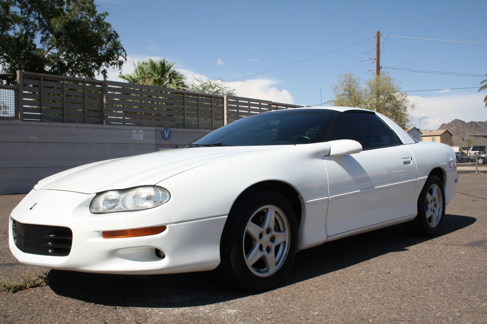 Used 1998 Chevrolet Camaro LT w/ Preferred Equipment Group 2 RWD image 17