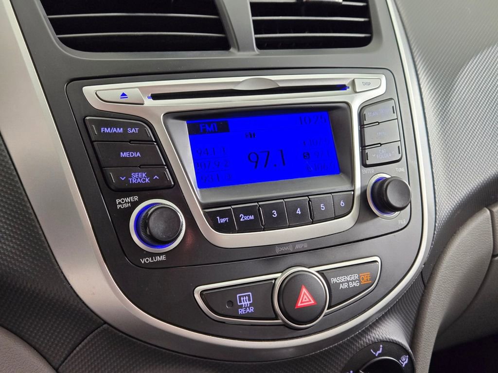 Used 2014 Hyundai Accent GLS image 27
