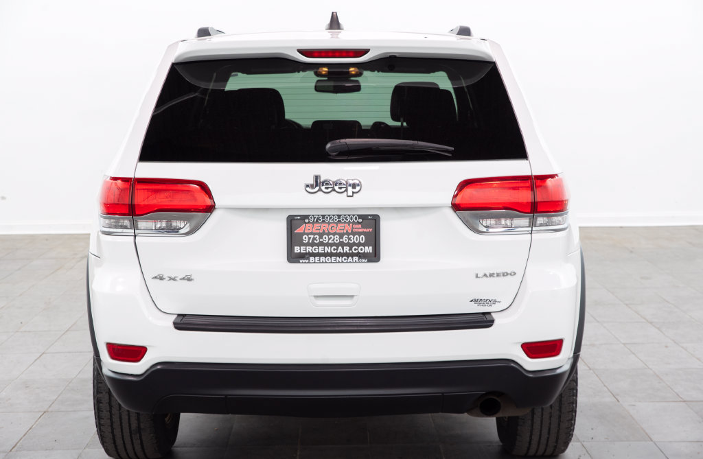 Used 2015 Jeep Grand Cherokee Laredo w/ Quick Order Package 23E AWD/4WD image 14