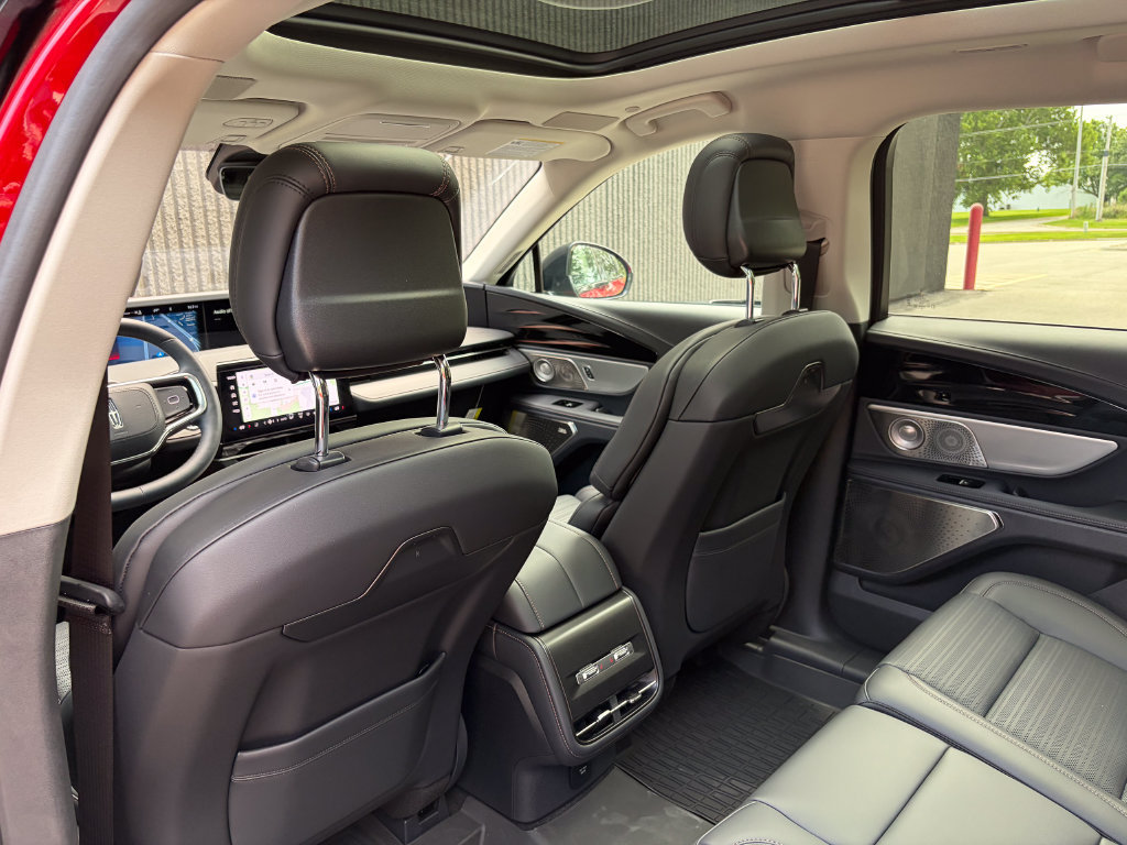 New 2026 Lincoln Nautilus Reserve AWD/4WD image 20