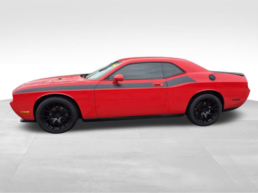 Used 2009 Dodge Challenger SE image 3