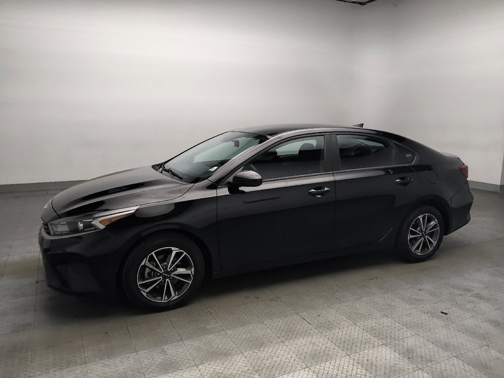 Used 2023 Kia Forte LXS FWD image 2