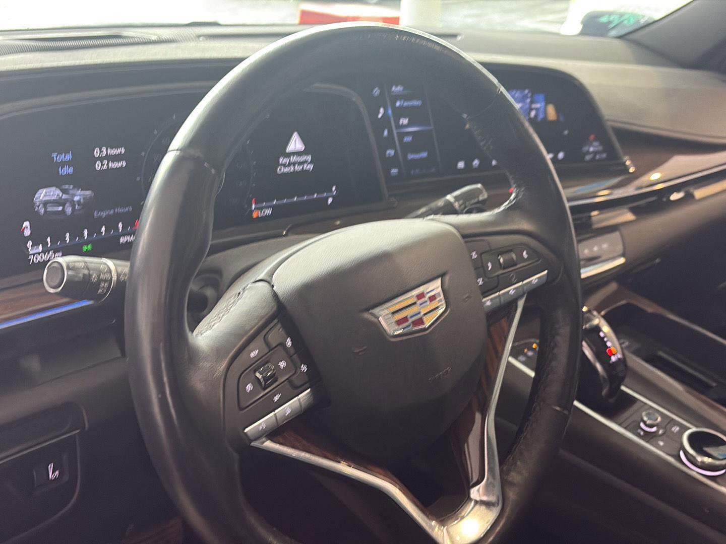 Used 2022 Cadillac Escalade ESV Premium Luxury image 15