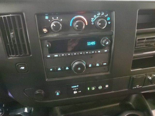 Used 2022 GMC Savana 3500 Extended w/ Driver Convenience Package image 18