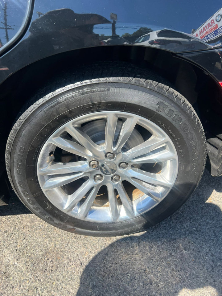 Used 2017 Chrysler 300 Limited image 13