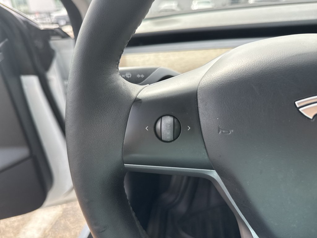 Used 2023 Tesla Model 3 Standard Range RWD image 16