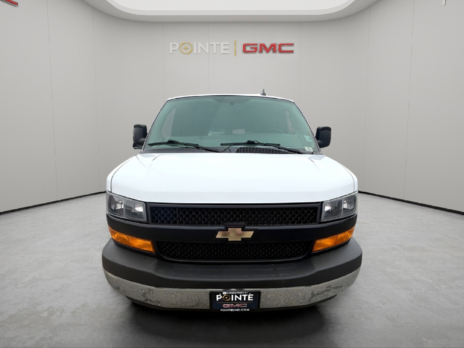 Used 2021 Chevrolet Express 2500 w/ Driver Convenience Package image 10