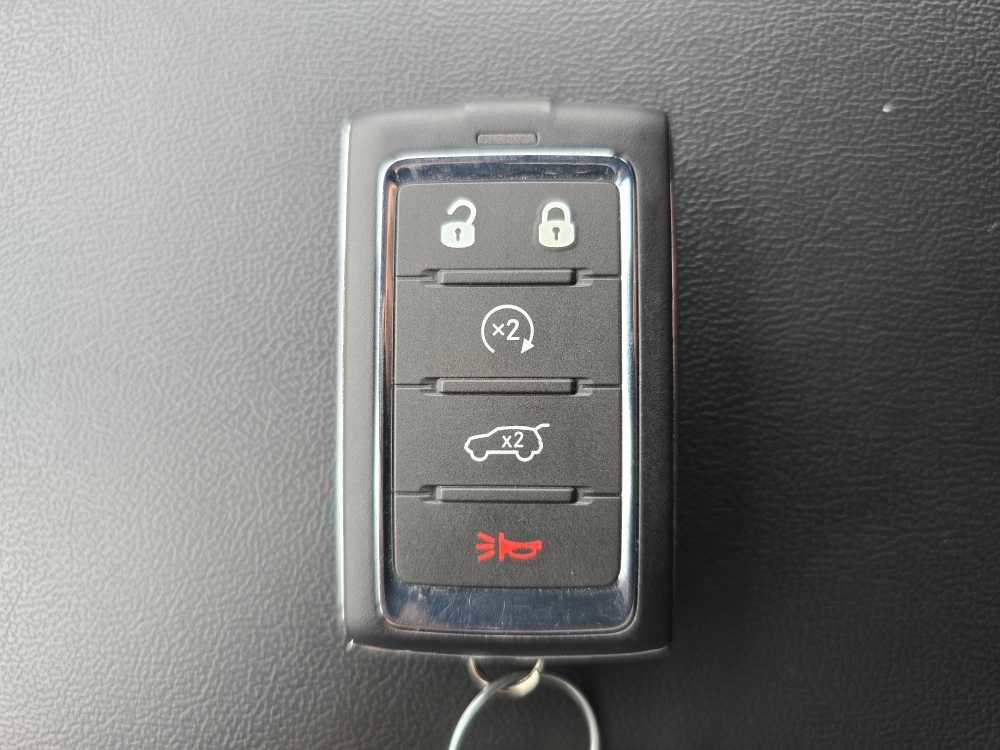 Used 2024 Jeep Grand Cherokee L Laredo w/ Luxury Tech Group I image 22