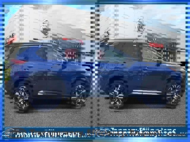 Used 2023 Nissan Rogue Platinum AWD/4WD image 5