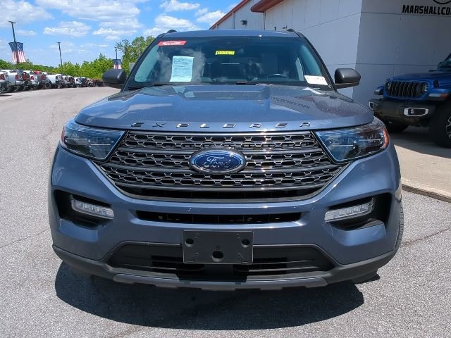 Used 2021 Ford Explorer XLT w/ Equipment Group 202A AWD/4WD image 4