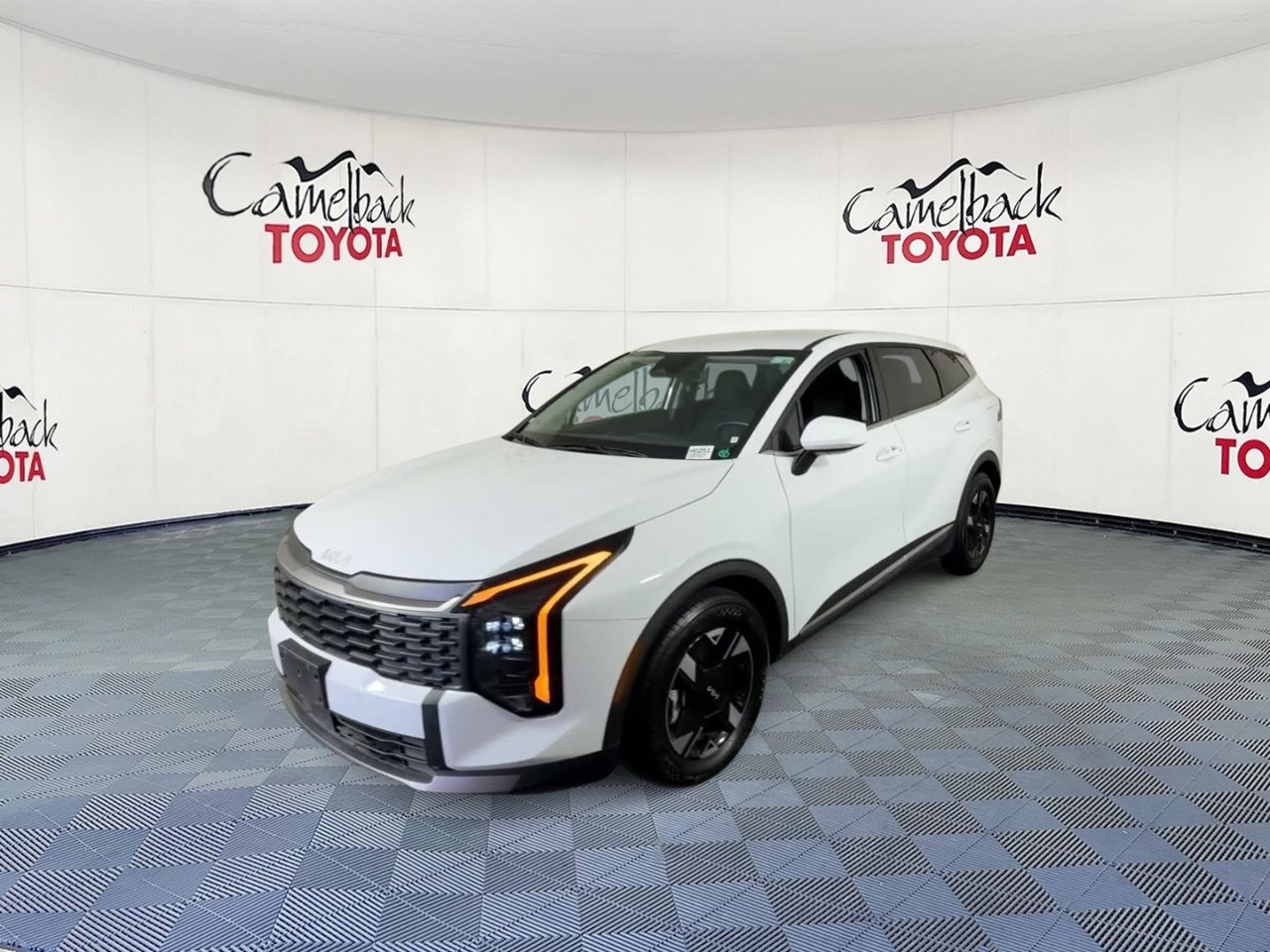 Used 2026 Kia Sportage LX FWD image 7