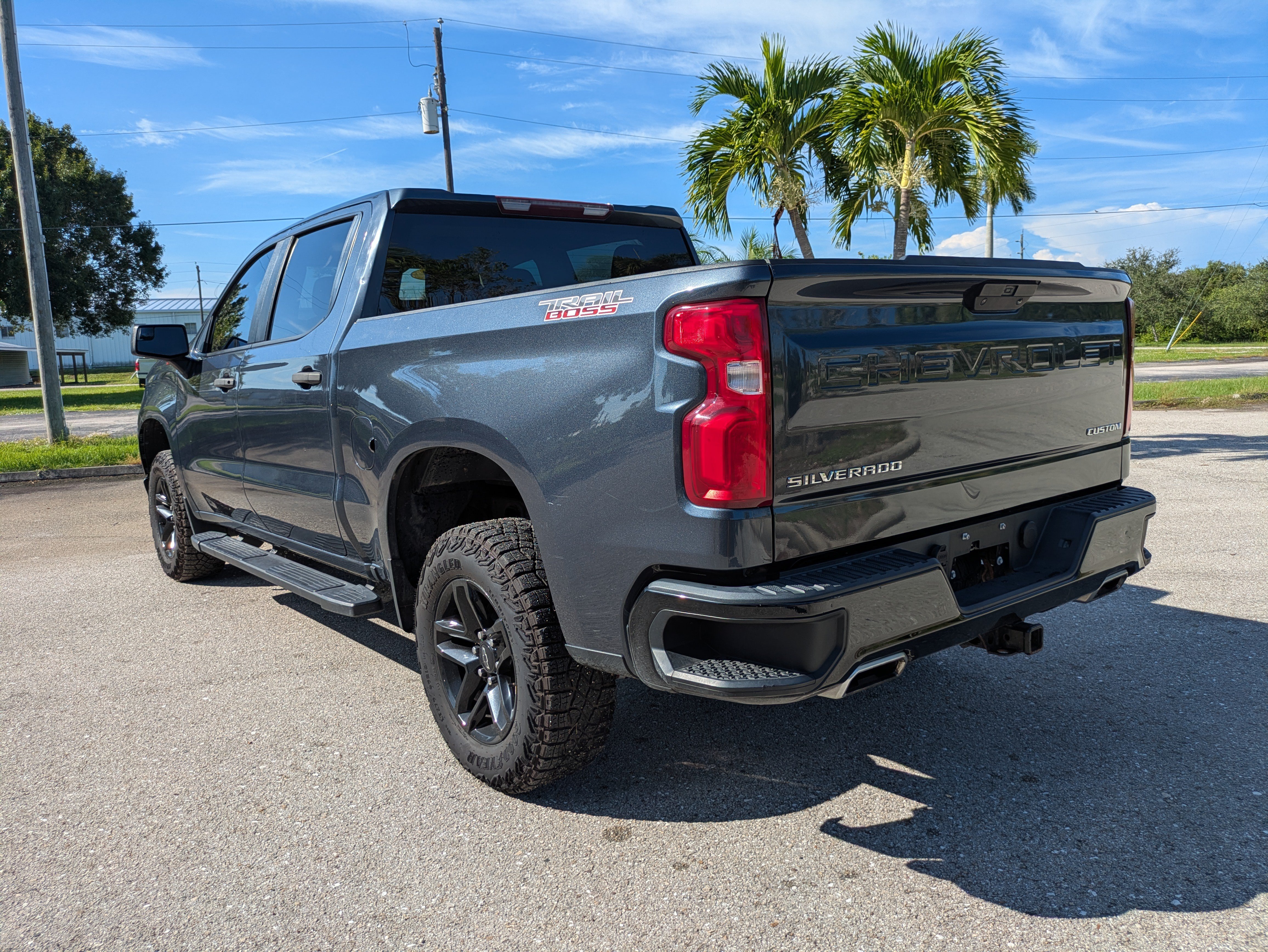 Used 2021 Chevrolet Silverado 1500 Custom Trail Boss AWD/4WD image 6