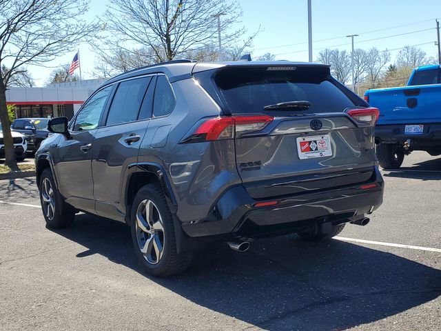 Used 2022 Toyota RAV4 SE image 3