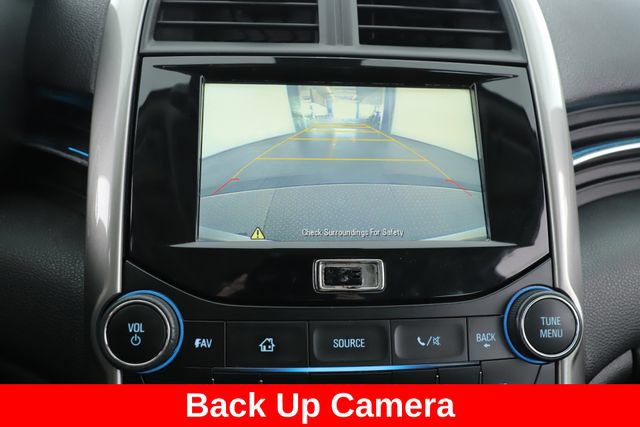 Used 2015 Chevrolet Malibu LT w/ Power Convenience Package FWD image 5