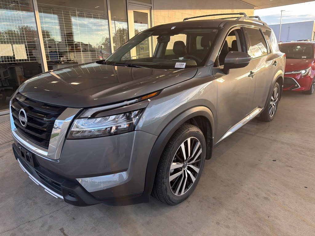 Used 2024 Nissan Pathfinder Platinum