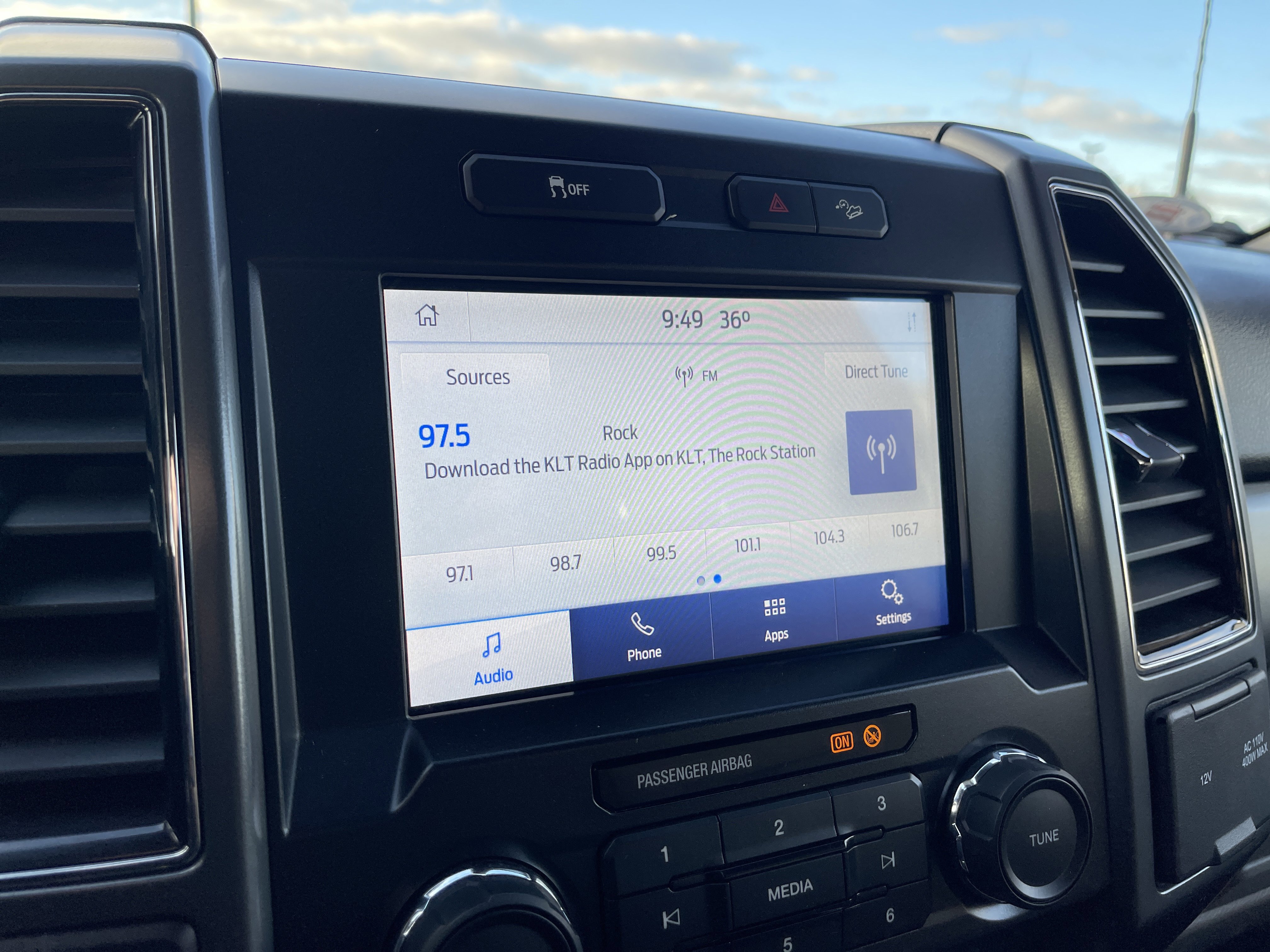 Certified 2022 Ford F350 XLT w/ XLT Premium Package image 18