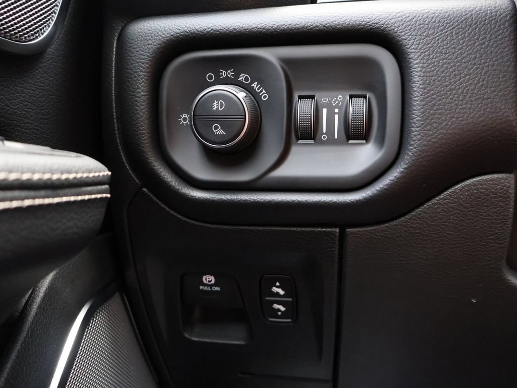 New 2026 RAM 1500 Laramie w/ Night Edition AWD/4WD image 30