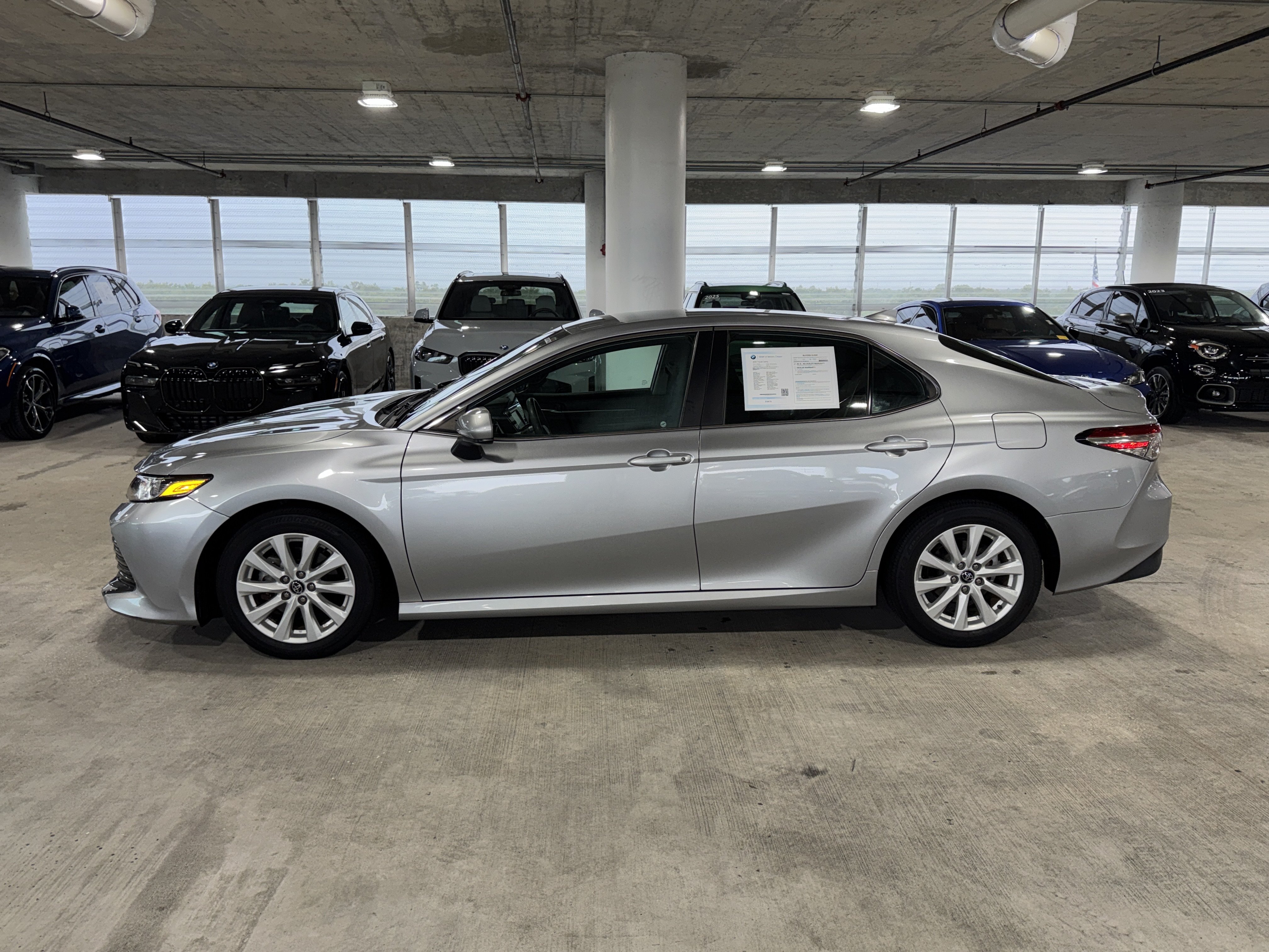 Used 2020 Toyota Camry LE FWD image 5