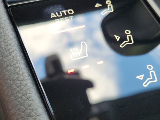 New 2026 Porsche Macan image 18