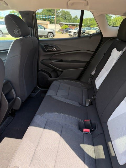 New 2026 Chevrolet Trax LS w/ LS Convenience Package FWD image 16
