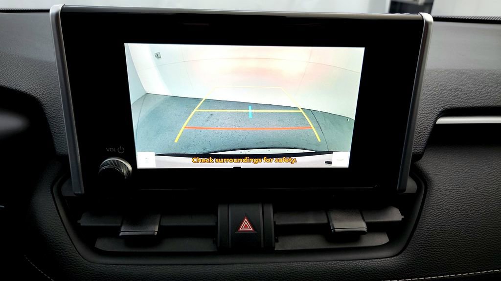 Certified 2025 Toyota RAV4 XLE AWD/4WD image 31