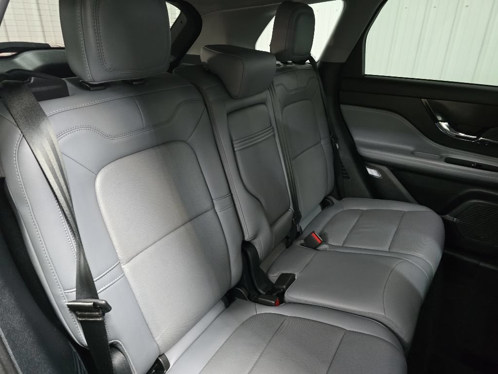 Used 2021 Lincoln Corsair AWD w/ Premium Package image 20