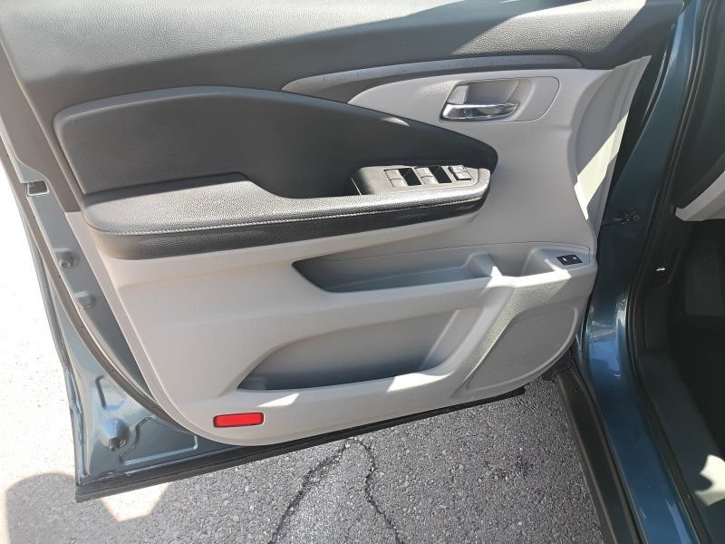 Used 2017 Honda Pilot EX-L image 8