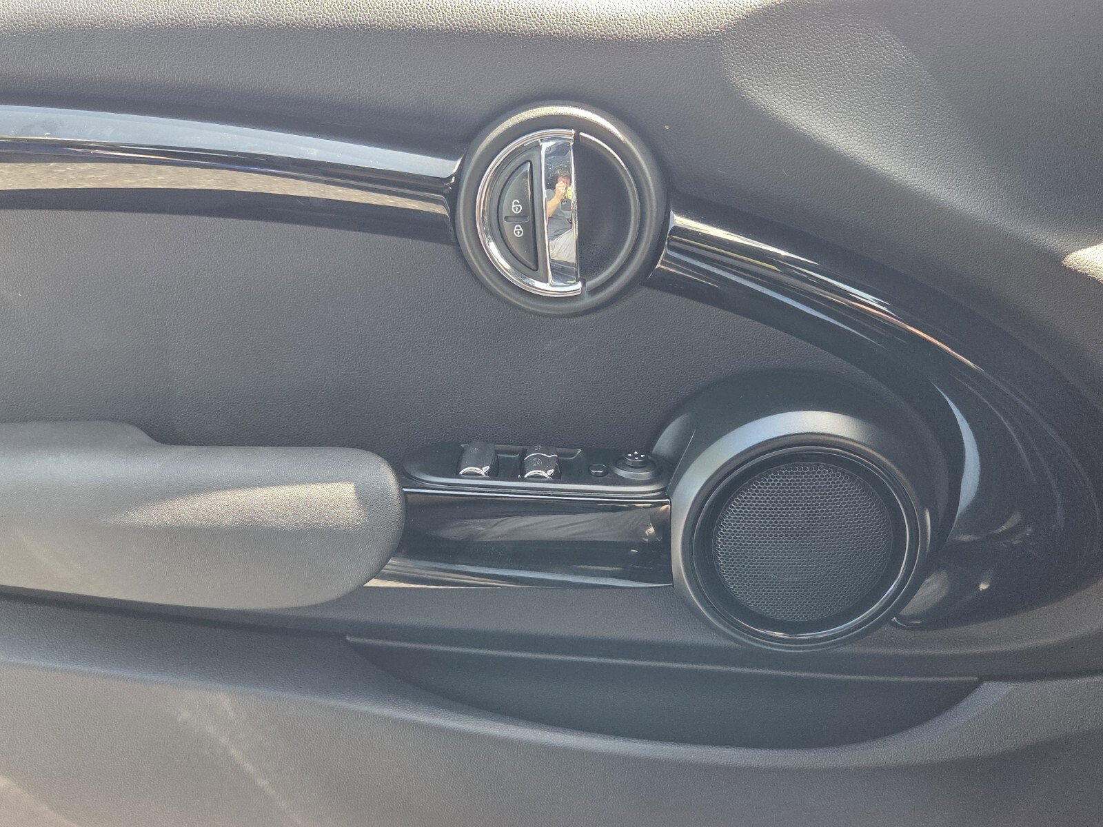 Used 2019 MINI Cooper Convertible image 19