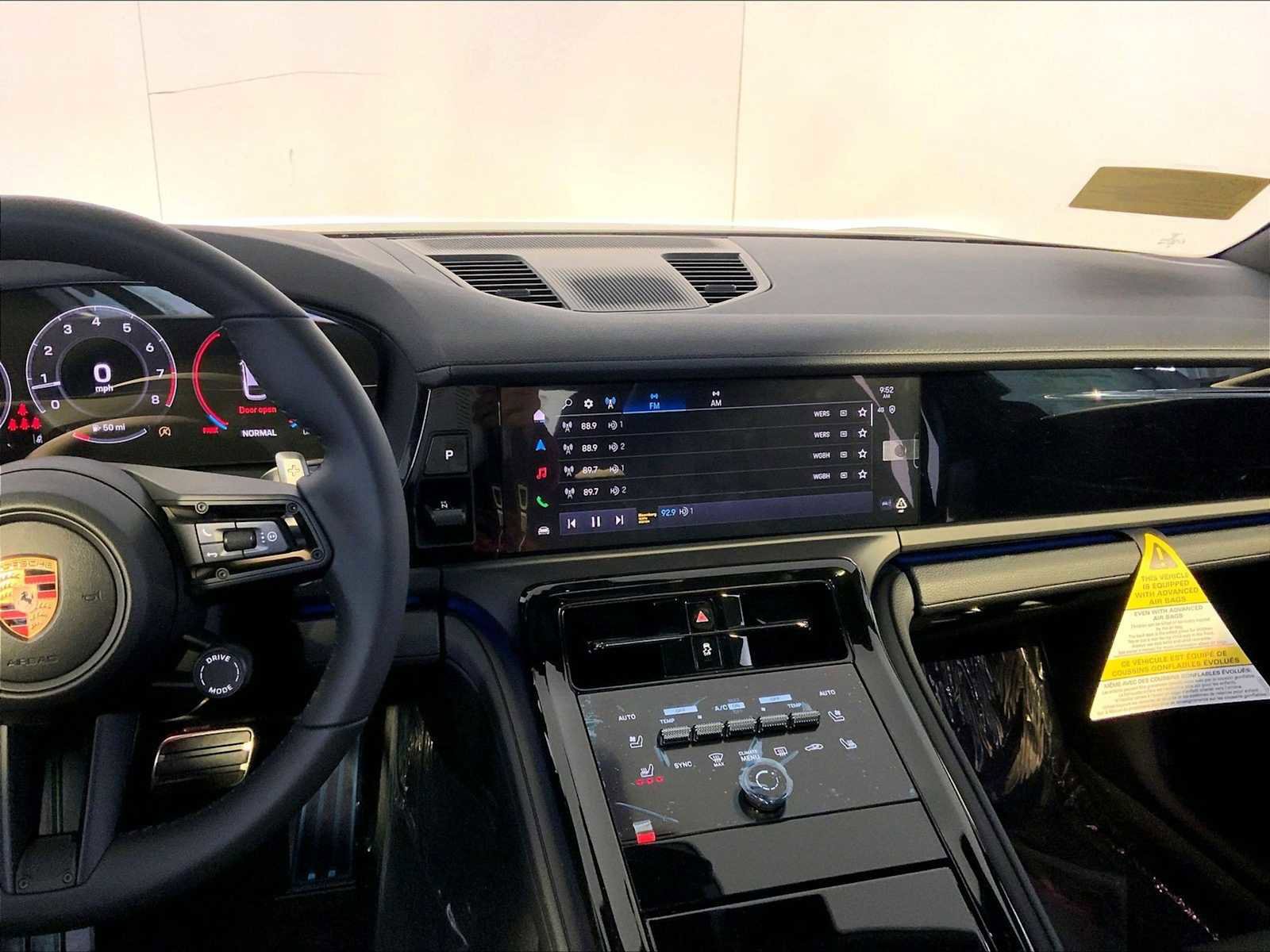 New 2026 Porsche Panamera 4 image 16