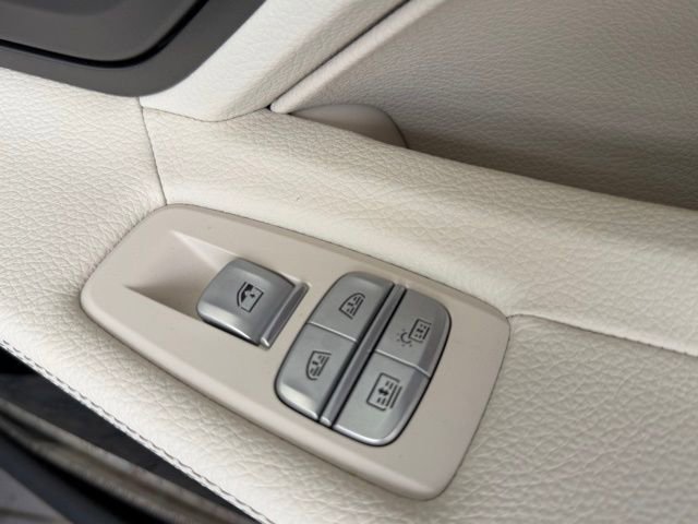 Used 2019 BMW 740i w/ Executive Package image 36