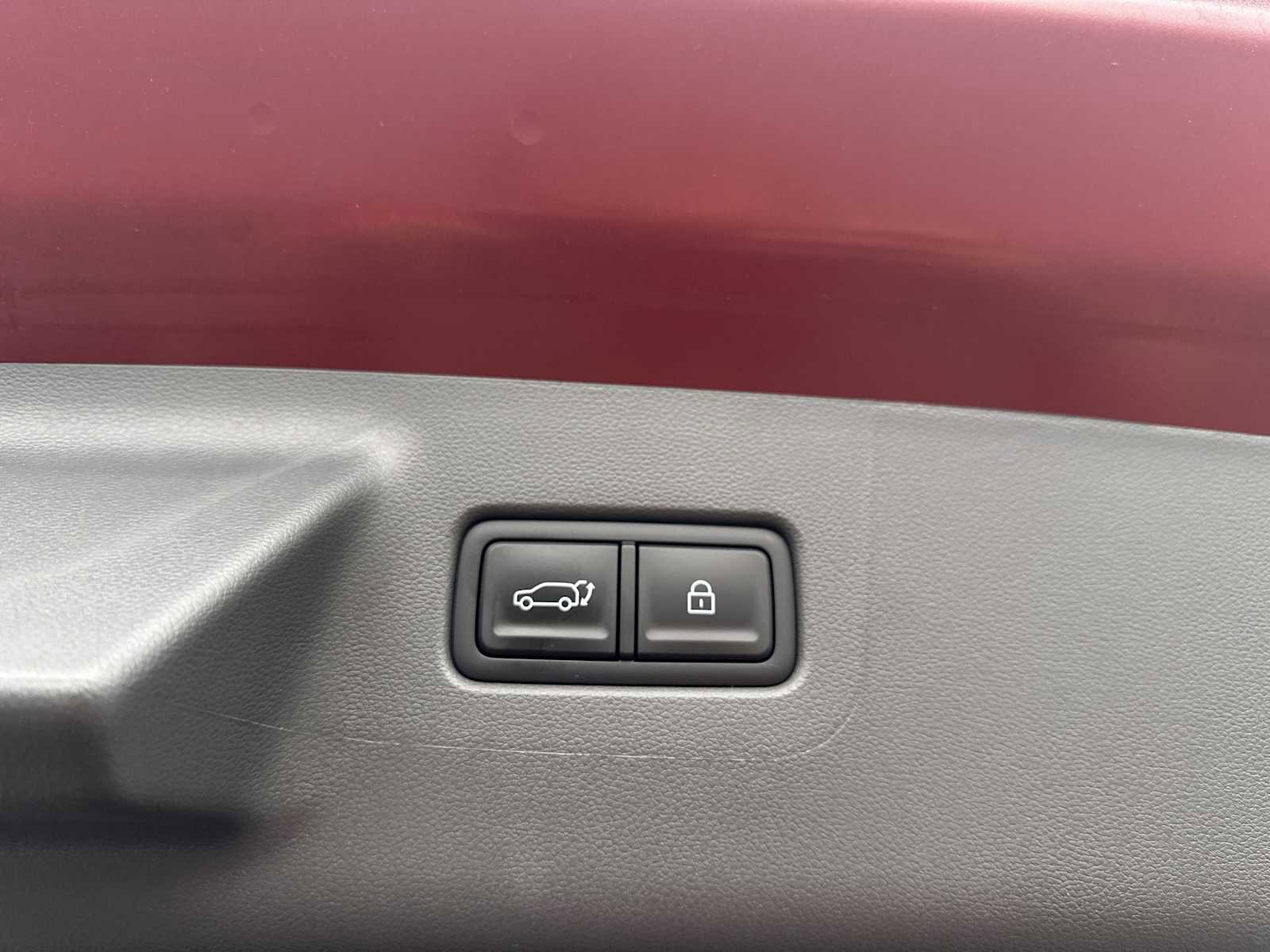 Used 2025 Hyundai Santa Fe SEL FWD image 27