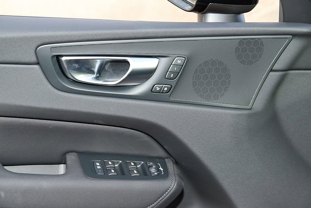 New 2026 Volvo XC60 B5 Plus w/ Protection Package Premier image 10