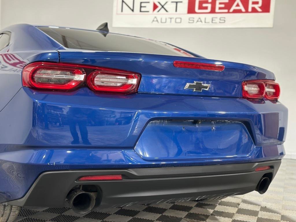 Used 2020 Chevrolet Camaro LS RWD image 9