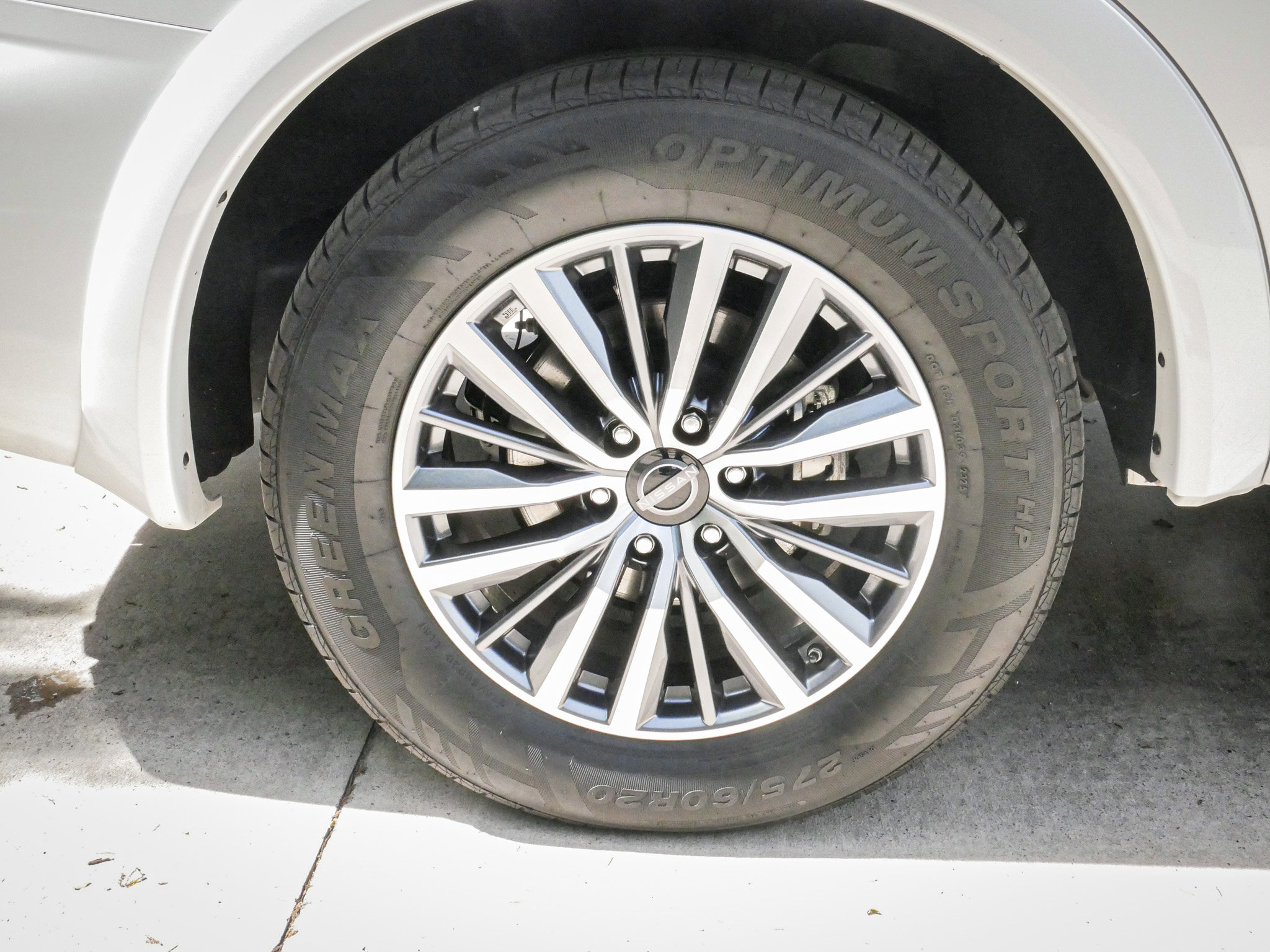 Used 2024 Nissan Armada SL w/ Captain's Chairs Package image 13