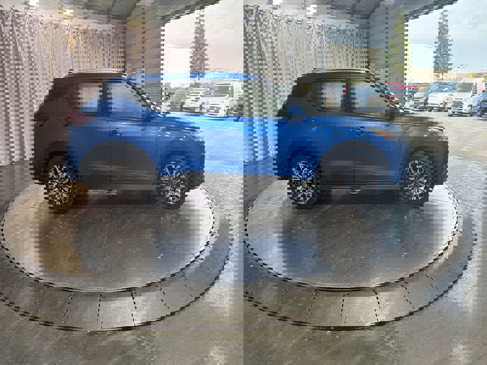 Used 2021 Nissan Kicks SV image 4