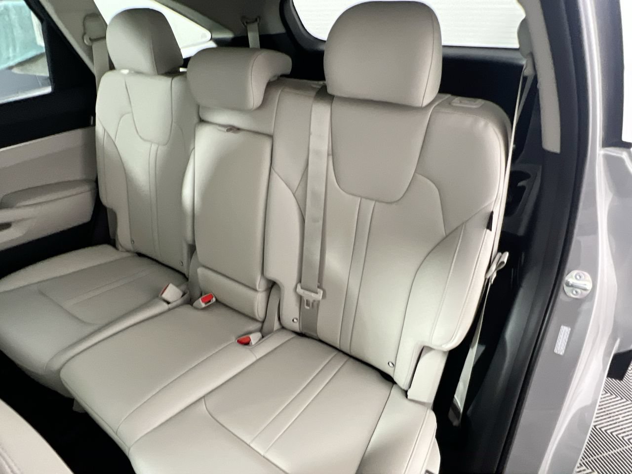 New 2026 Kia Sorento S w/ S Panoramic Sunroof Package FWD image 30